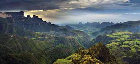 Montes Simien