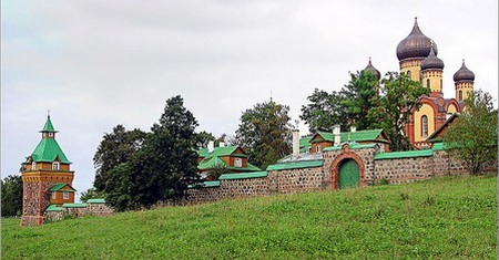 Convento de Puehtitsa o Convento de Kuremae