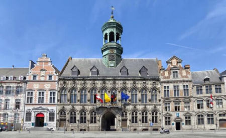 Mons: Ayuntamiento