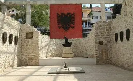 Lezha. Tumba de Gjergj Kastrioti Skanderbeg