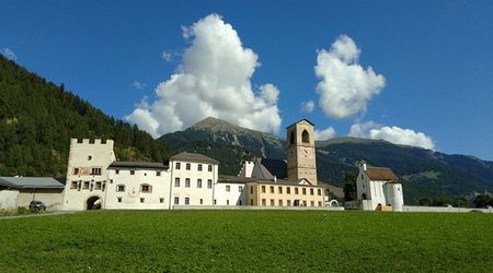 Mustair: Convento Benedictino de San Juan