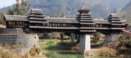 Puente de Viento y Lluvia