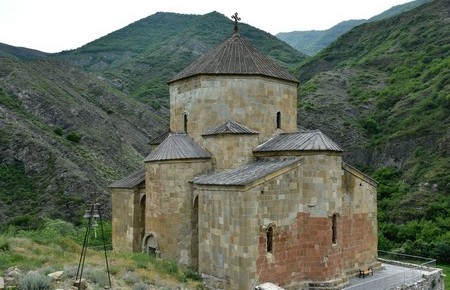 Ateni - Iglesia
