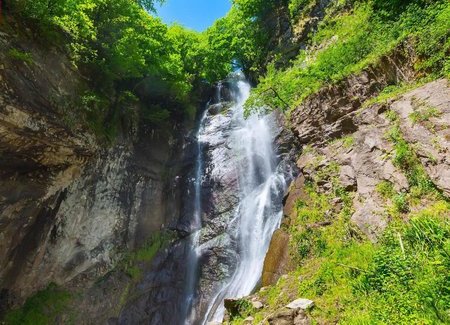 Cascada Makhuntseti