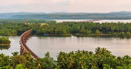 Puente Sharavati