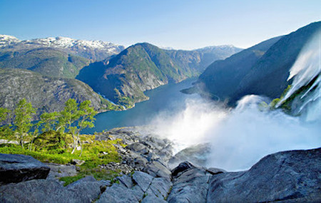 Cascada de Langfossen