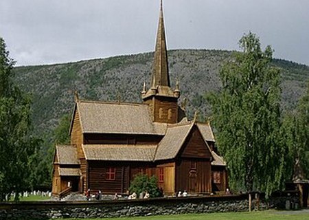 Iglesia de Lom