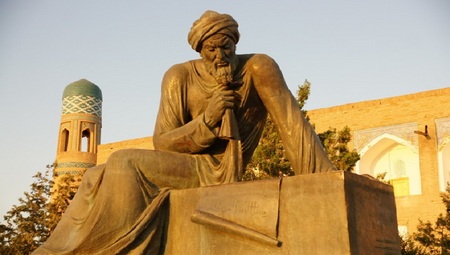 Monumento a Muhammad ibn Musa al-Khorezmi