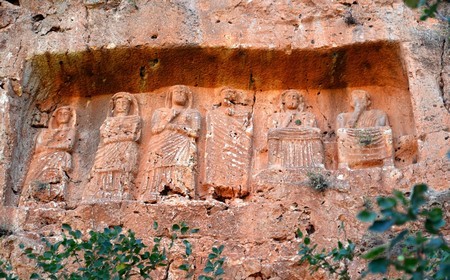 Kanytelis: Tumba de la familia Armaronksas