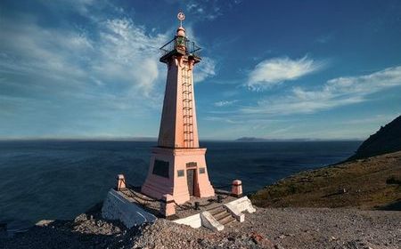 Faro-monumento - Cabo Dezhnyov o Cabo Dezhnev