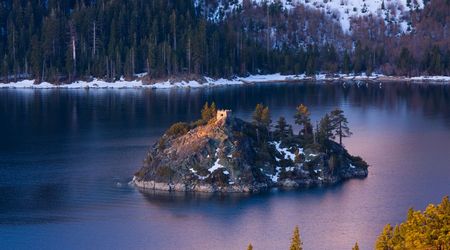 Bahia Esmeralda y la Isla Fannette. Lago Tahoe